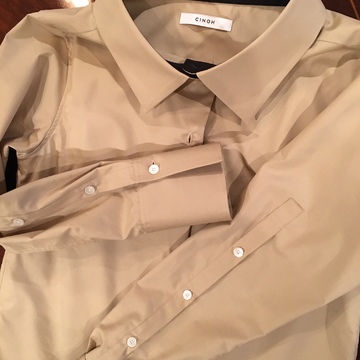 ＣＩＮＯＨのシャツ