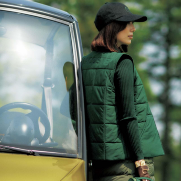 秋のゴルフウェアの注目色はダークグリーン。大人にこそ似合う色でゴルフを楽しむ【40代・50代のゴルフコーデ】