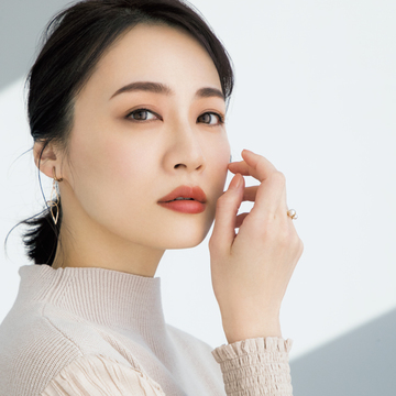 ベージュシャドウ×目頭強調ラインでメリハリ骨格美人に【しゃれ見えメイクは単色アイシャドウ×深茶ラインで】