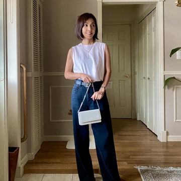 ピンクとブラックなカジュアルスタイル