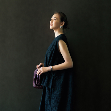 【大人のノースリーブ】夏のドレスアップはコクーンワンピースで品よくラグジュアリーに