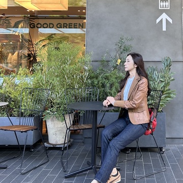 大人カジュアルに映える秋冬スニーカー