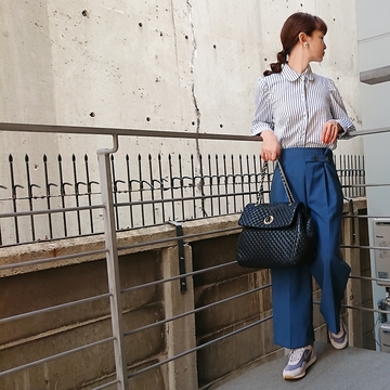 ZARAのブラウスにヘアアレンジ