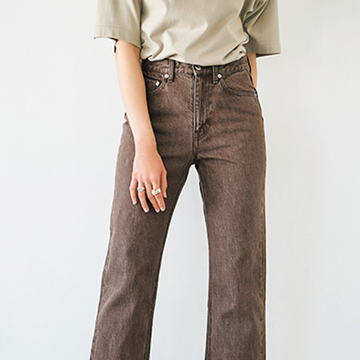 シシクイのベーシックジーンズで唯一無二のカラーリングを楽しんで！