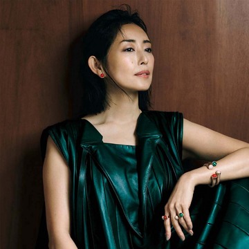 「ヴァン クリーフ＆アーペル」色石の輝きにコントラストをつけて【木村多江、色石の魔法にかけられて】