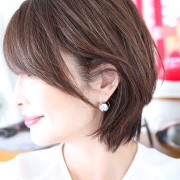 大人ヘアは艶が命！ブラシ型のヘアアイロン/ドライヤー