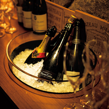 特選食材とシャンパーニュのマリアージュを堪能！大人が集うワインバー「ミルカレス」