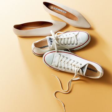 藤田裕美さんはなじみやすい色と主張しすぎない2足をチョイス【おしゃれプロのスニーカーともう一足】