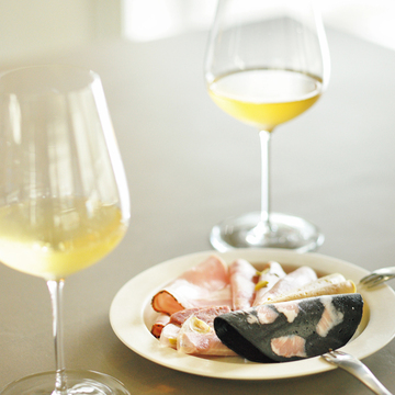 【50代からの沖縄 最旬アドレス】おみやげにも！ワイン、お茶、器がそろう「LIQUID THE STORE」