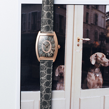 大人の冬の装いにふさわしい「フランク ミュラー」の品格時計