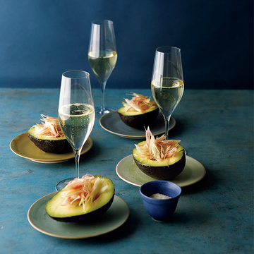 意外な組み合わせが合う！「アボカドとみょうが」のレシピ【有元葉子さんのシャンパーニュとこの一皿】