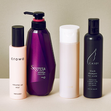 ペタンコ根本、うねり、白髪対策に！ アラフィーヘアが映えるホームヘアケアアイテム