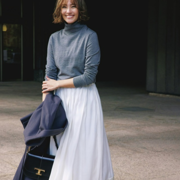 スカートの軽やかさで冬ファッションが一気に華やかに【今買って正解！なロングスカート】