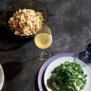 家飲みのお供に「マカロニサラダのブルーチーズドレッシング」＆「お刺身イカのパクチーサラダ」