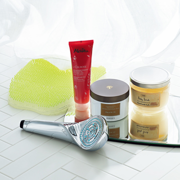 お風呂で“ながらケア”にうってつけの角質ケア＆保湿アイテム【きれいな人のお風呂事情】