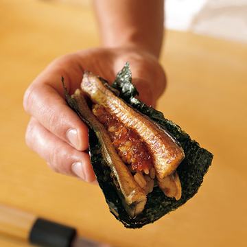 個性的なネタも楽しめる！名物鮨に歓声が上がる「鮨よしかわ 麻布十番」【TOKYO鮨の新名店】