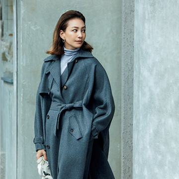 見る角度によってシルエットが変わる！トレンチコート調のケープコート