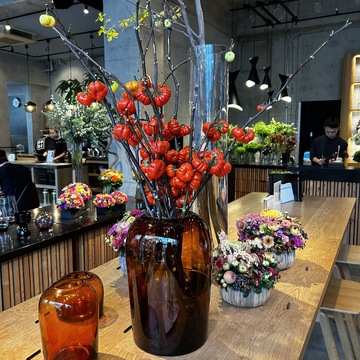 季節を感じられるお花が素敵✨　〜表参道　ニコライバーグマン NOMU🍂　〜