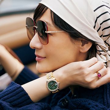 フローラルモチーフのダイヤルが美しい「ロレックス」の新作腕時計を着こなしのスパイスに！