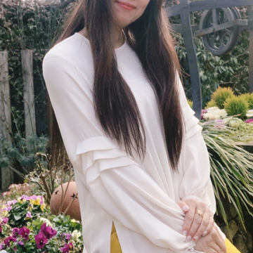 お散歩日和　お気に入りのブラウスで♪