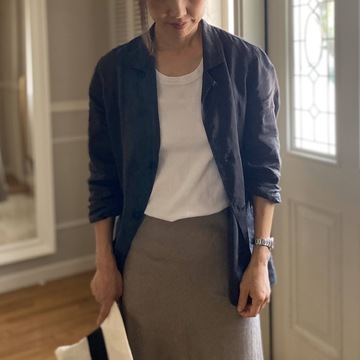 薄手の麻混ジャケットがちょうど良い♩