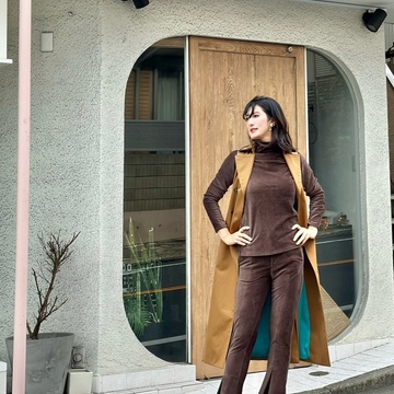 ブラウンコーデで、初秋の湘南旅