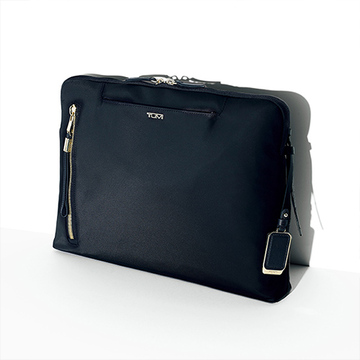 【50代の望み叶えるバッグ2選】おしゃれにノートPCを持ち運べるラップトップバッグ＆キュートなミニバッグ