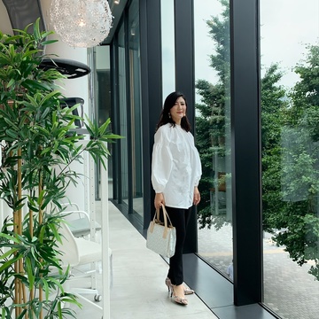 ZARA黒パンツでこでかけ