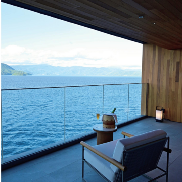 “湖畔の宿”で過ごす美しい時間。北海道・洞爺「BOUROU LAKE TOYA」【50代のひとり旅】