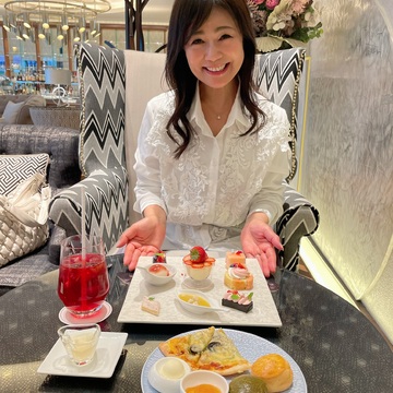 東京會舘本舘でモダンで優雅な大人アフタヌーンティーを