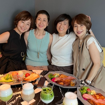 綺麗目ゆるパンツでカフェ巡り