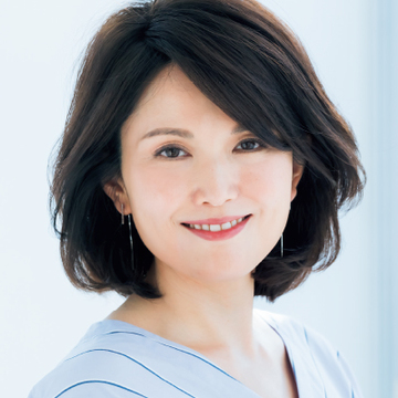 部分的な“ひし形”で優雅さのある引き上げボブヘアに【50代髪型・ヘアスタイル】