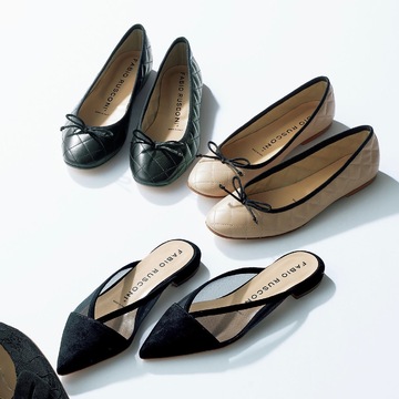 「FABIO RUSCONI」のきれいめフラット靴で足もとからスペシャル感を