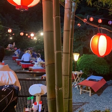 海開きと、「鮎を食べる夕べ」で、夏の涼を楽しむ。