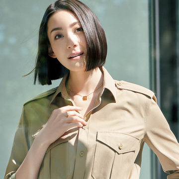 セリーヌのシックなイニシャルモチーフをまずひとつ＜大人かわいいペンダント＞