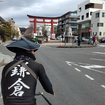 鎌倉　小径を通り抜けて