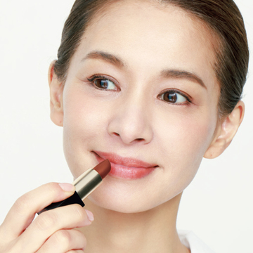  中野明海さん流「不機嫌な影消しメイク」全プロセス