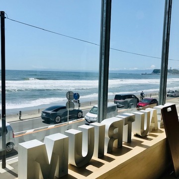 髪を切りました！