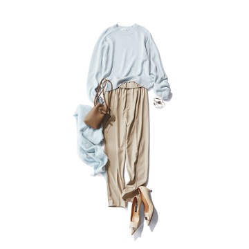 仕事がハードな日こそ、きれいな淡色コーデで気持ちも華やかに。気温18℃｜11/17(金)【50代の毎日コーデ】