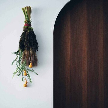 新年を華やかに迎える！年始の花あしらい【花生師・岡本典子さんに教わる"花あしらい”】