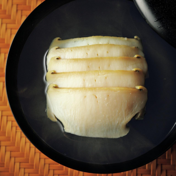 【会食の黒革手帖】「食べる」感動を共有できる『日本料理 炎水』