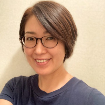 うねる前髪　私の梅雨対策