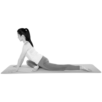 股関節のゆがみを改善しバランスを整える「片足スフィンクス」【おしり筋伸ばし】