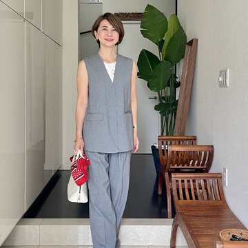 【エクラ 華組SNAP】  アラフィーのおしゃれ上手は「華やかカラー上手」③