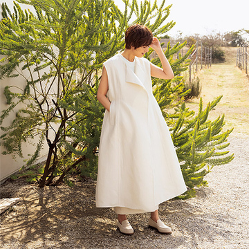 初夏のお出かけに選びたい！リネンを使用した「ブラミンク」のスリーブレスコート