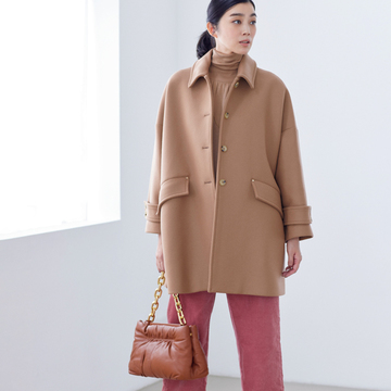 【濃いベージュコーデ】親和性の高いピンクをワントーン感覚で合わせ品よくまとめて