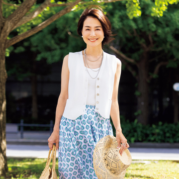 【50代気分が上がる服】すっきり見える！ エレガント！ ほめられるから自信になる“爽やか柄”コーデ