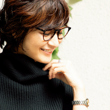 大人のメガネ上手代表・富岡佳子さんの「メガネ選びのポイント」【おしゃれメガネ】