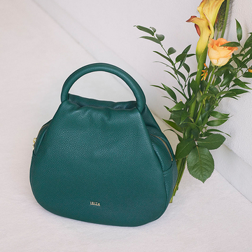 【月刊IBIZA vol.2】スタイリスト村山佳世子さんがナビゲート！だから大人に愛される。エッセンシャルなパートナー「IBIZA」のバッグ