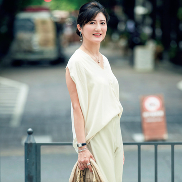 「小物使い」でシンプルスタイルも素敵に！【女友だちと会う日のおしゃれ】